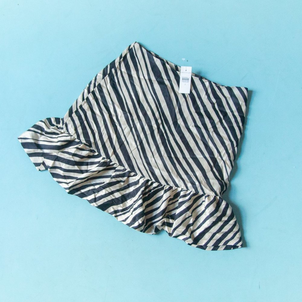 NEW Ann Taylor Zebra Stripe High Rise Waist Satin Ruffle Hem Mini Skirt Sz 2